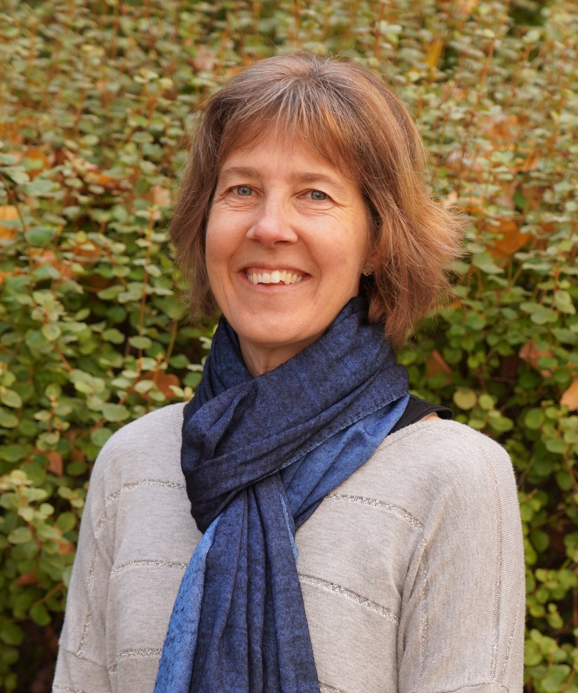 Dr Emma Little